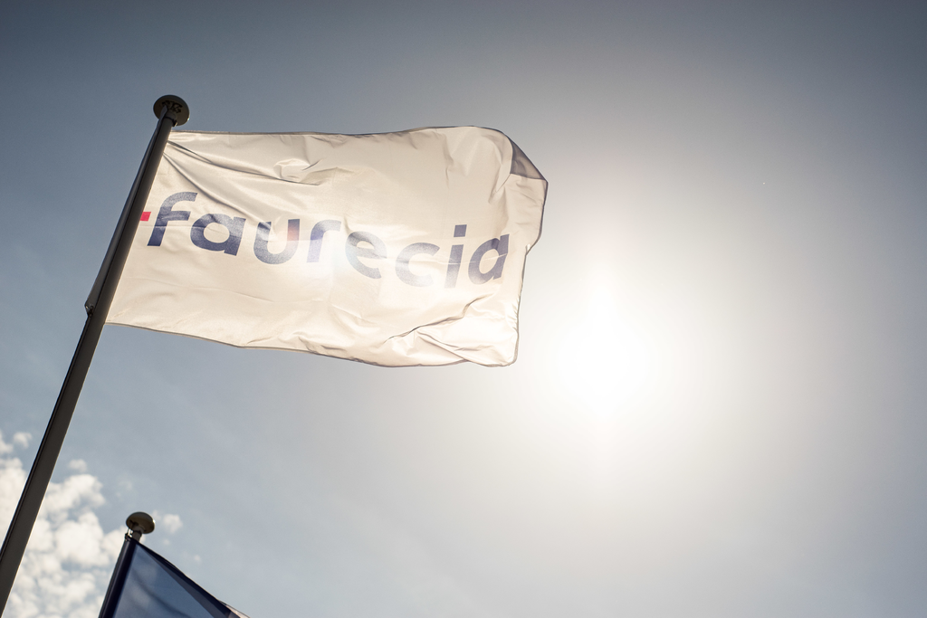 Faurecia flag